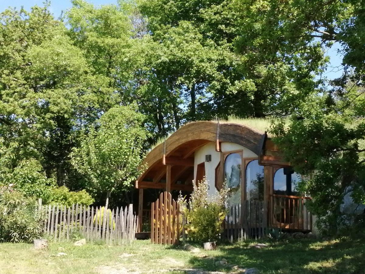 Fount De Cousteno Limbrassac Luaran gambar