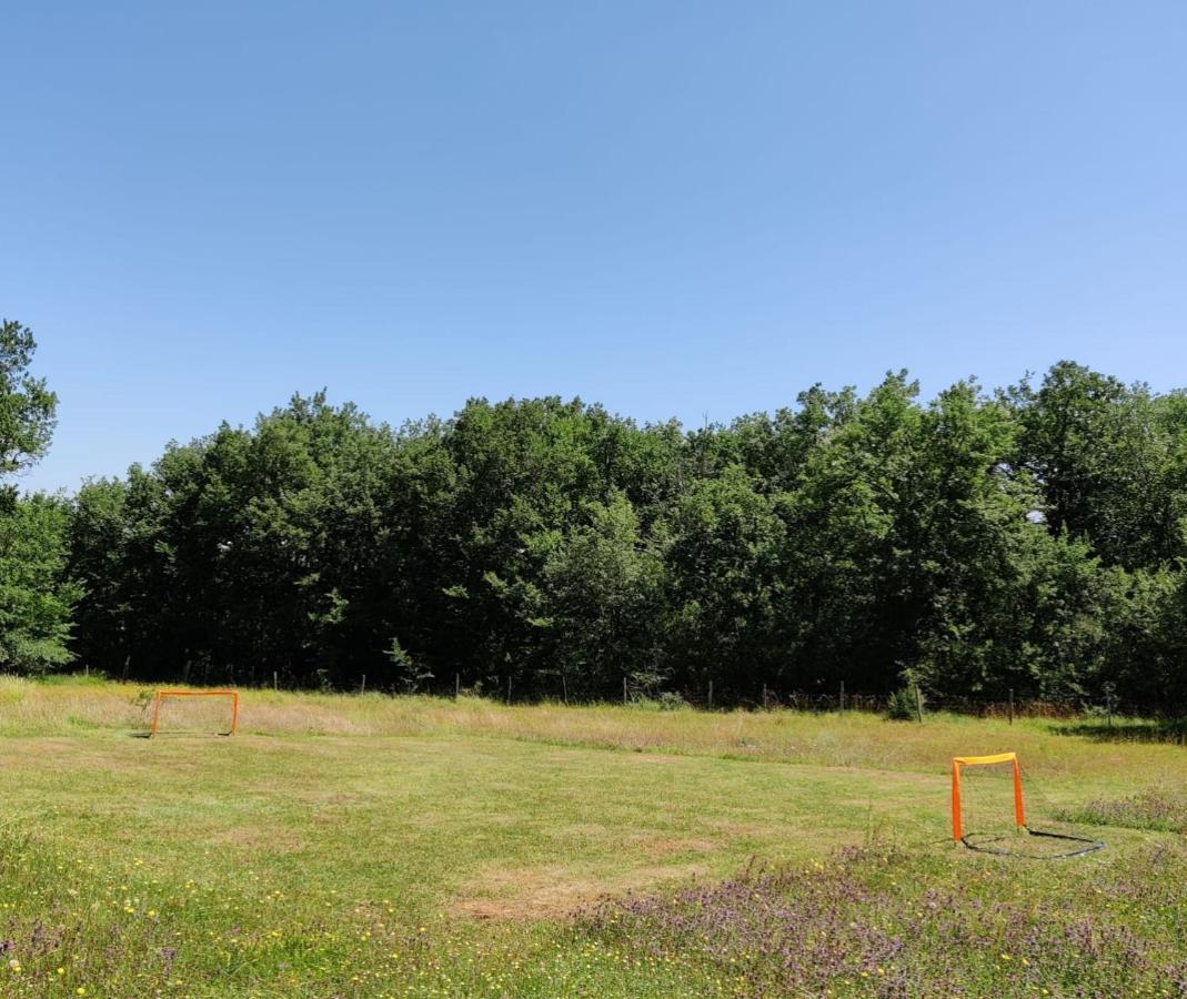 Fount De Cousteno Limbrassac Luaran gambar